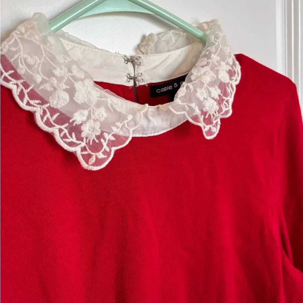 Cable & Gauge Red Sweater Lace Collar - Picture 2 of 4